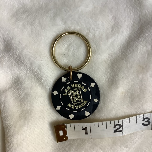 NWOT Las Vegas Poker Chip Key Ring - Picture 2 of 2